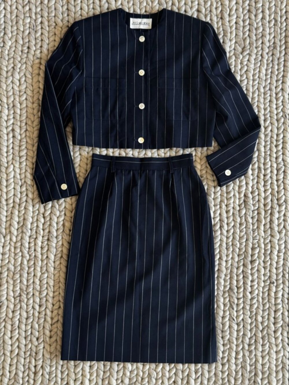 JH Collectibles Navy Pinstripe Two-Piece Skirt Suit Size 8 Made In Colombia Long - Picture 2 of 13